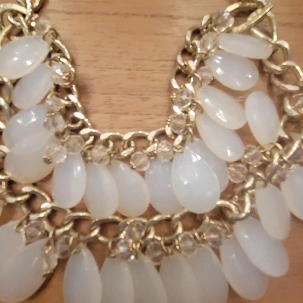 Champagne colored teardrop necklace by etc. - Picture 2 of 4
